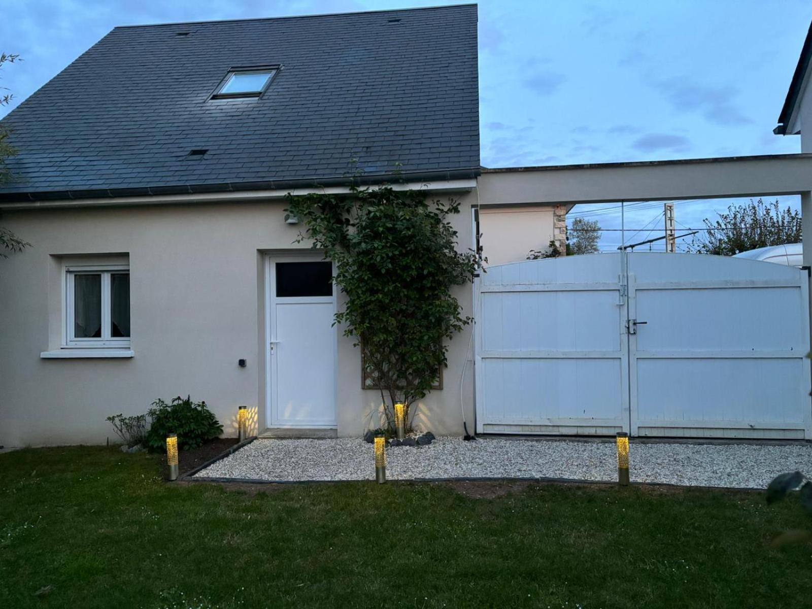 Hotel Le 911 Nazelles-Negron Exterior foto